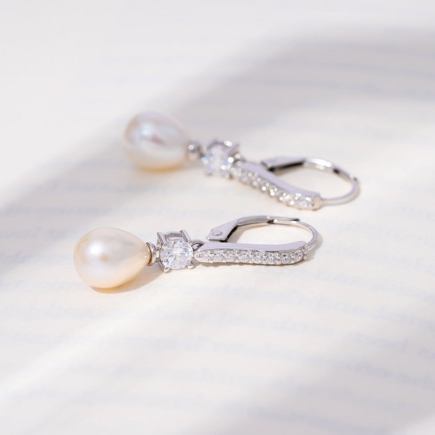 Pearl Drop Leverback Earrings JEE01796