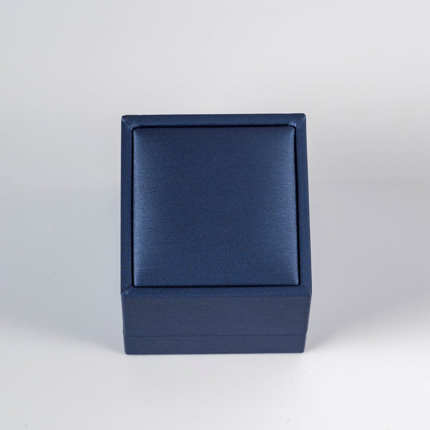 Hinged Box 58*65*50mm for one ring