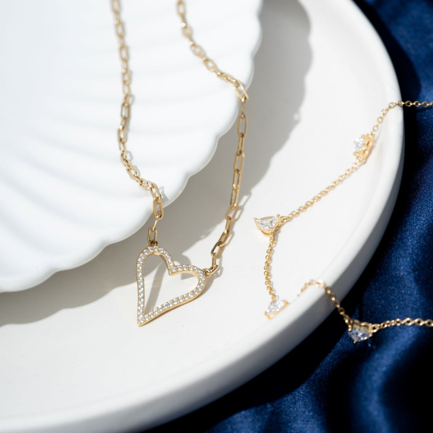 Heart Station Necklaces JEN25237