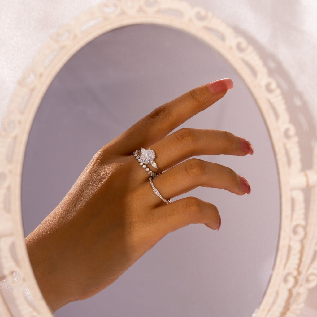La Petite Solitaire Ring - Marquise