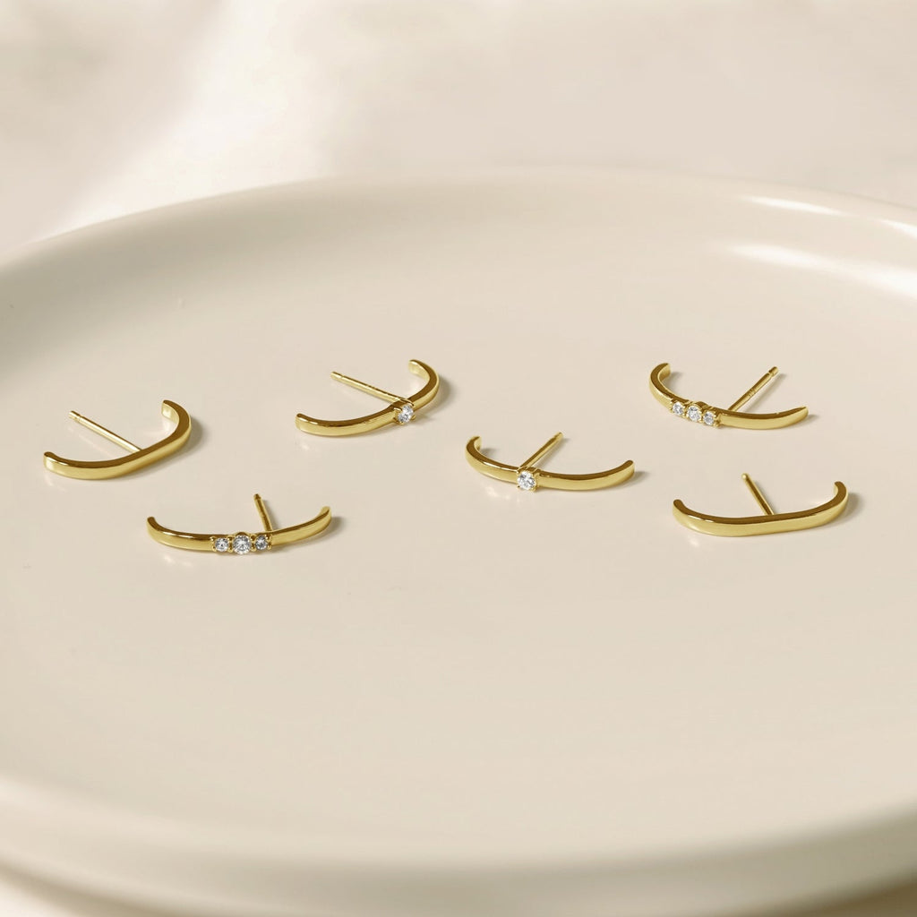 Single Stone Curved Bar Stud Earrings JEE21636