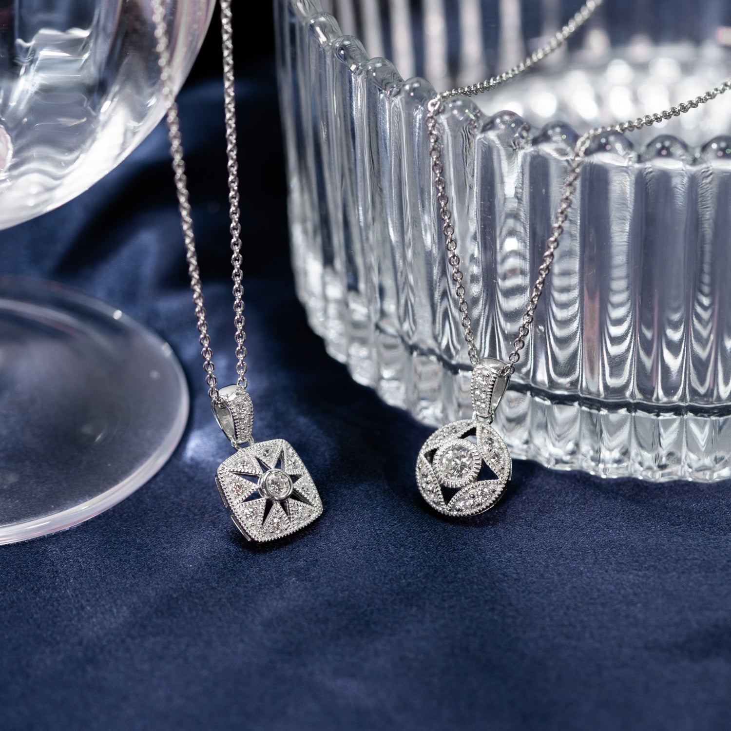 Hollow Antique Pendant Necklace JEP24164