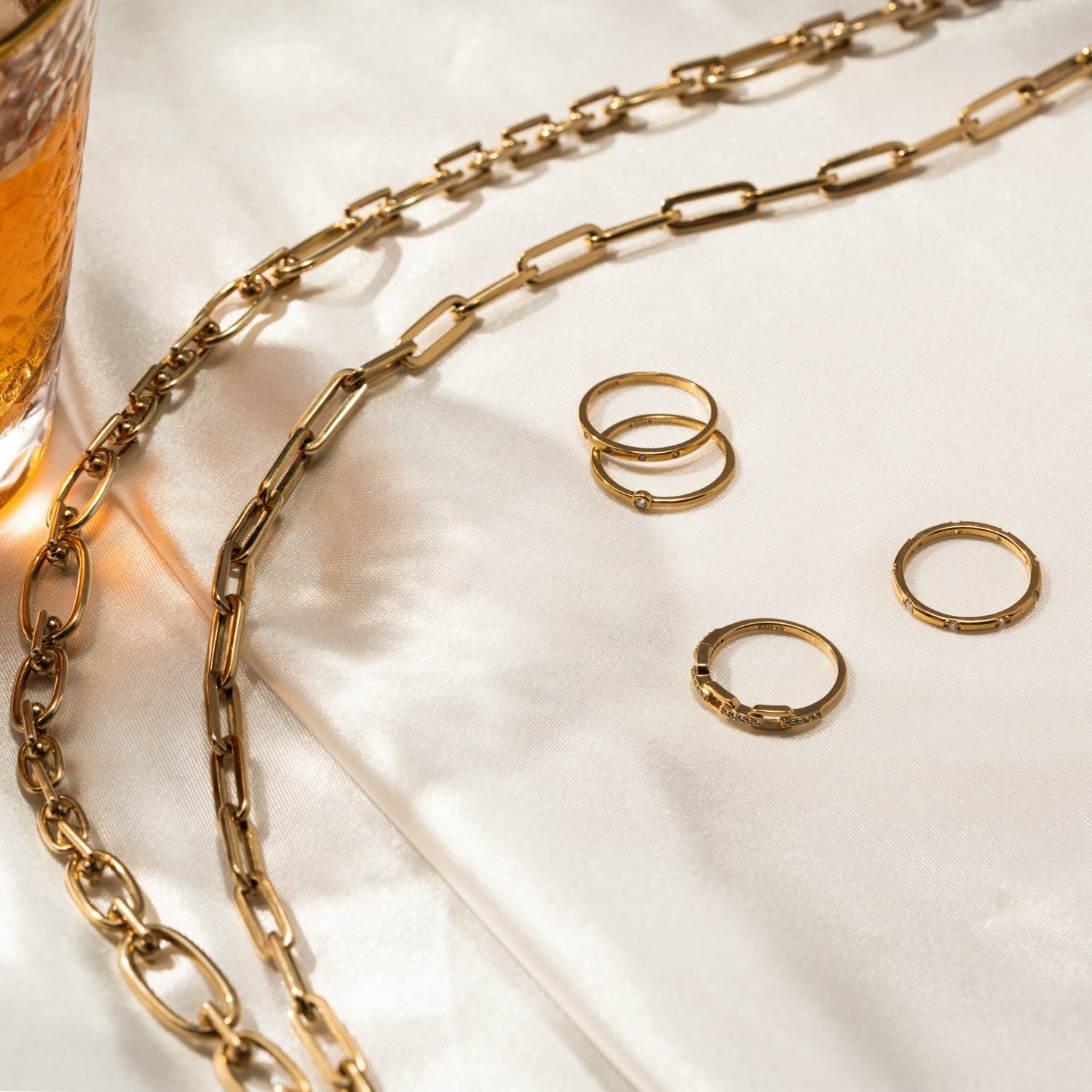 Pavé-linked Ring