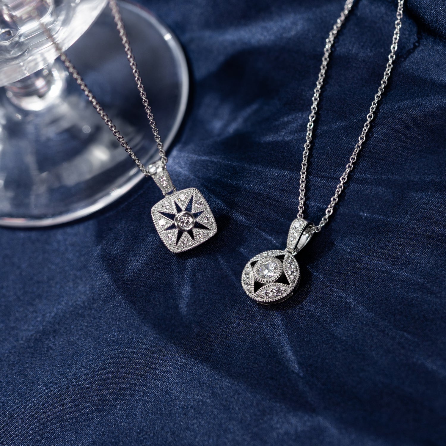 Hollow Antique Pendant Necklace JEP24164