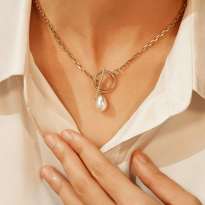 Drop Pearl Pendant Necklace