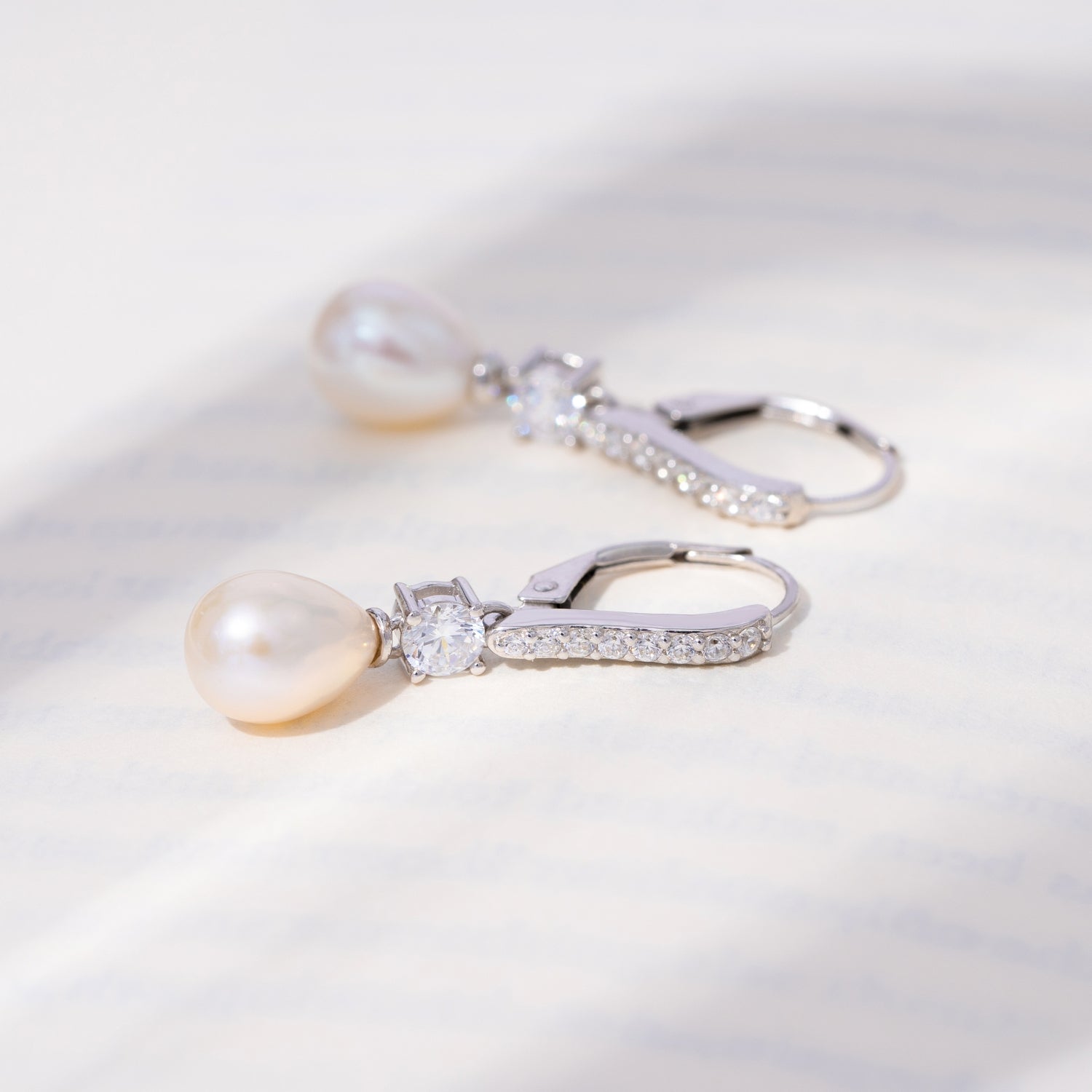Pearl Drop Leverback Earrings JEE01796