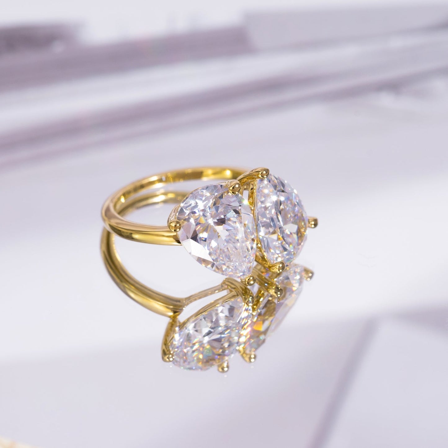 Pear Cut Toi et Moi Ring JER28156