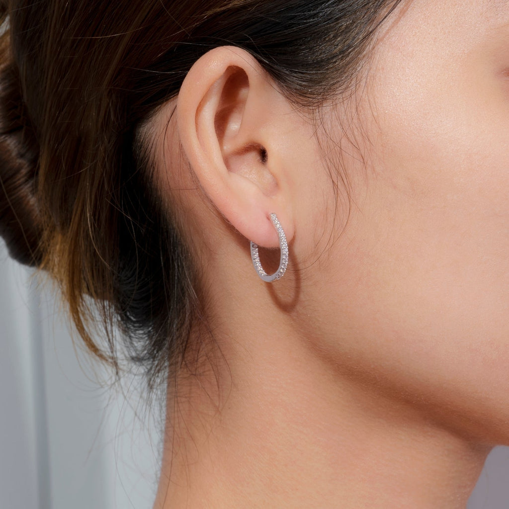 0.75 inch Oval Hoop Earrings JEE24317
