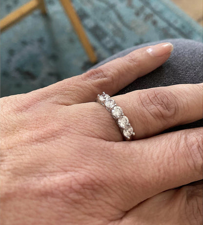 1 cttw Round Cut 5 Stone Ring