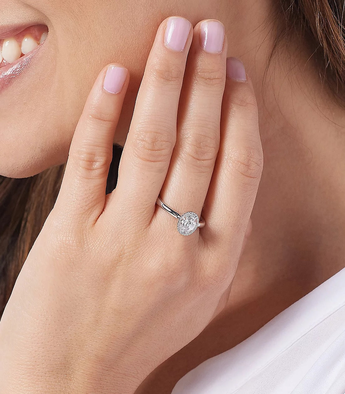 1.5 cttw Oval Cut Solitare Ring