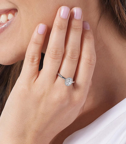 1.5 cttw Oval Cut Solitare Ring