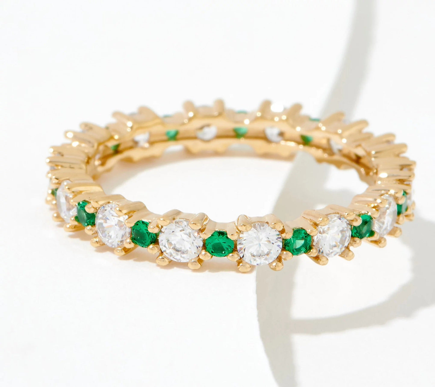 Alternating Size Round Band Ring