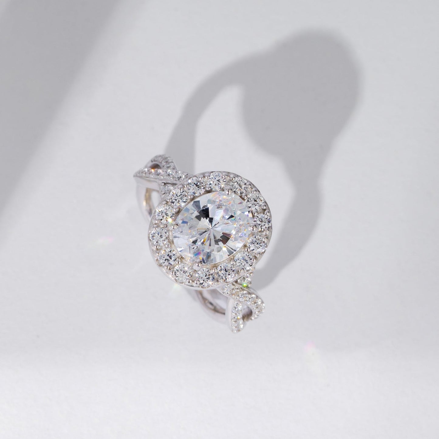 Oval Crossover Shank Halo Ring JER25937