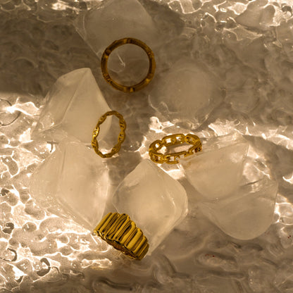 Plain Paper Clip Chain Ring