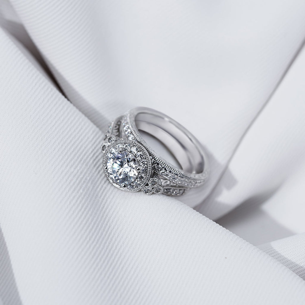 Round Antique Ring Set