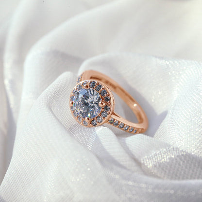 1.5 Ct Round Center Halo Ring